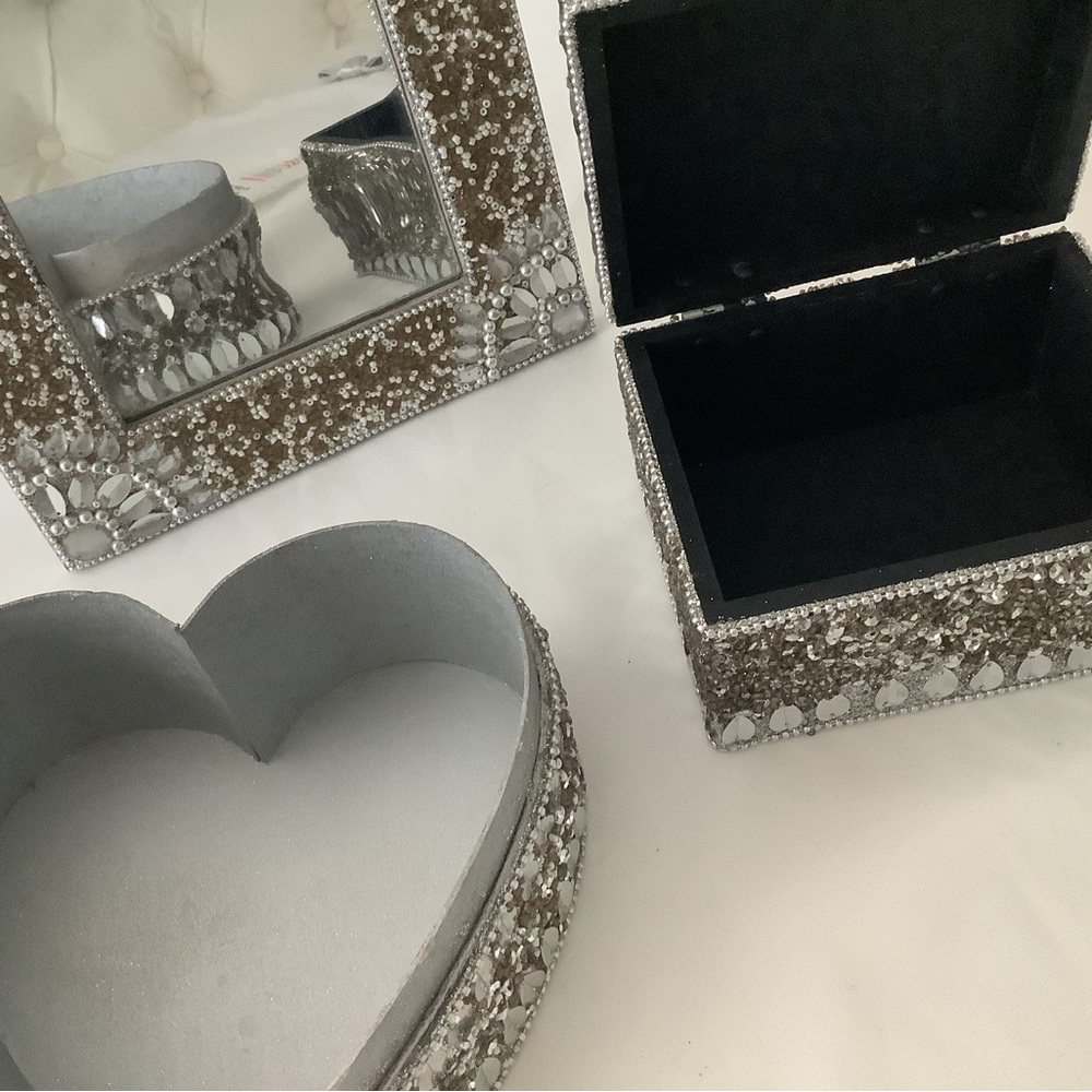 Decor Set - Picture 4 of 4